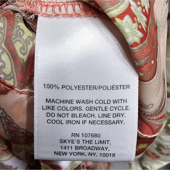 Floral Paisley Sleeveless Top - Picture 7 of 9